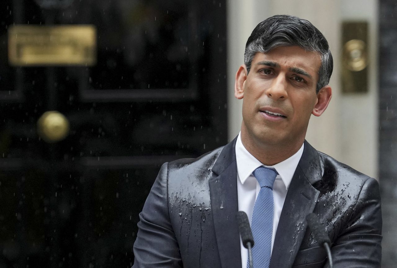 British Prime Minister Rishi Sunak delivers a speech calling for a general election outside 10 Downing Street in London, on May 22. 