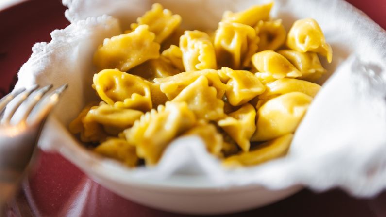 <strong>Agnolotti del plin: </strong>Hand-made squared ravioli with zig-zag edges filled with roasted meat, these are usually eaten either with veal broth, a rich meat sauce or with butter and sage. 