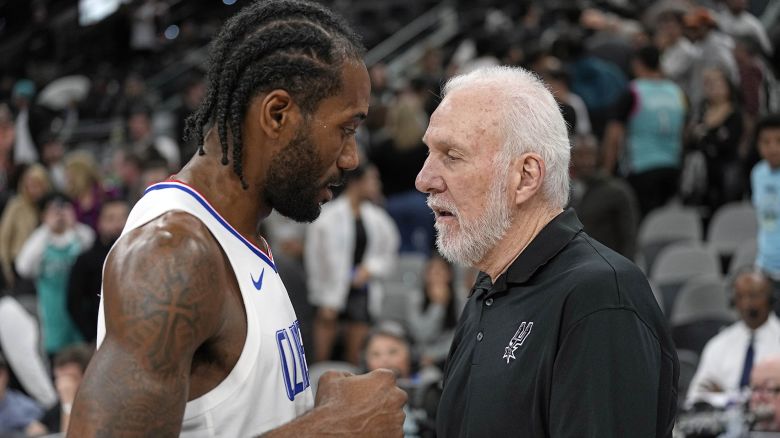 Nov 22, 2023; San Antonio, Texas, USA; San Antonio Spurs head coach Gregg Popovich talks with Los Angeles Clippers forward Kawhi Leonard (2) after a game at Frost Bank Center. Mandatory Credit: Scott Wachter-USA TODAY Sports