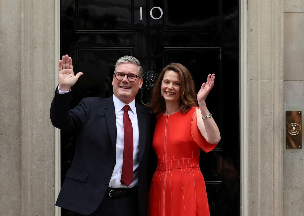 Incoming British Prime Minister Keir Starmer and his wife Victoria arrive at Number 10 Downing Street, on July 5.