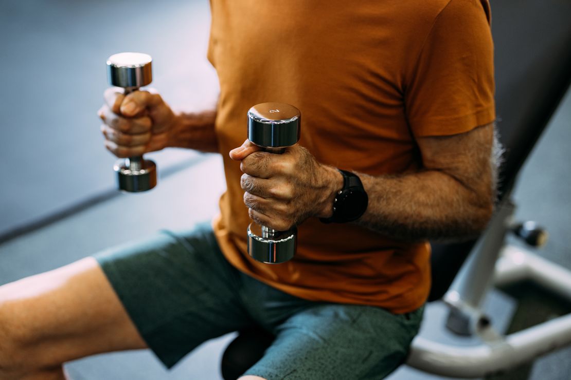 Hammer curls strengthen grip and muscles used to perform daily activities and reduce the risk of injury.