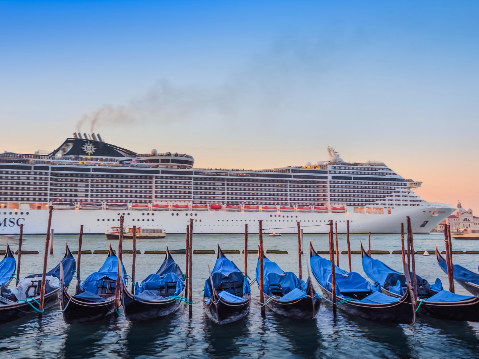 Venice to Ban Large Cruise Ships from Historic City Center