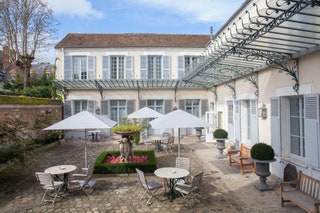 Hotel de Londres Fontainebleau France Exterior