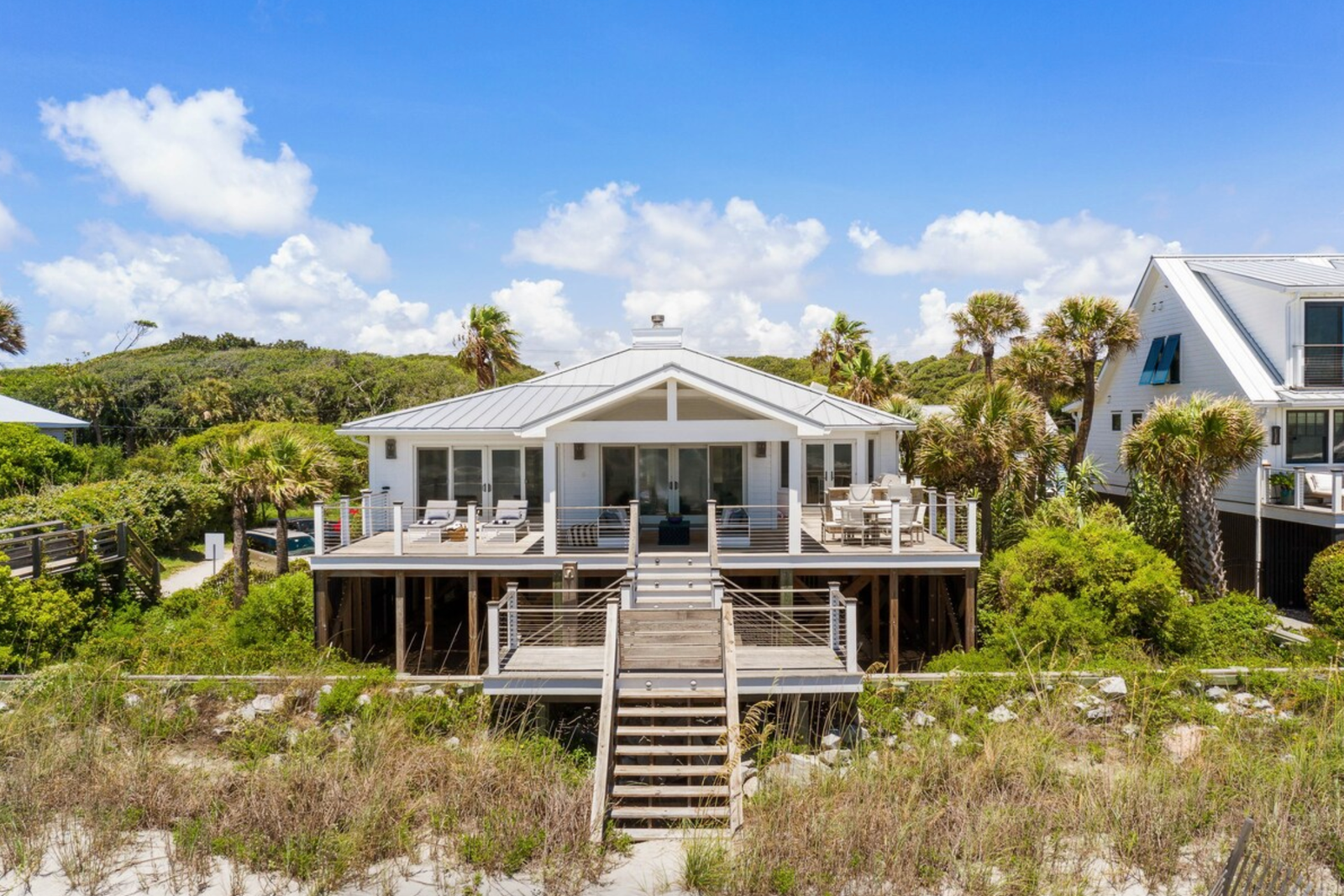 16 Charming Airbnbs in Charleston, From Brick Cottages to Light-Filled Lofts