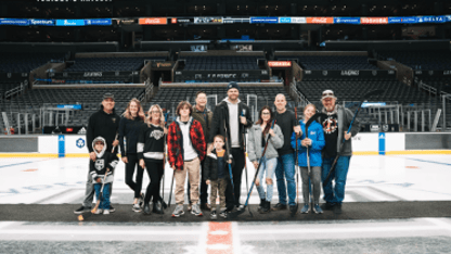 PRE-GAME PICTURE ON THE ICE