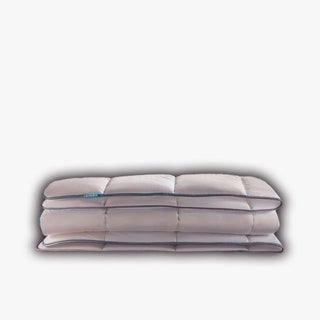 Reasons to buy A yearround duvet with a sustainable bent and cooling outer cover   Filling proprietary recycled “Renew...