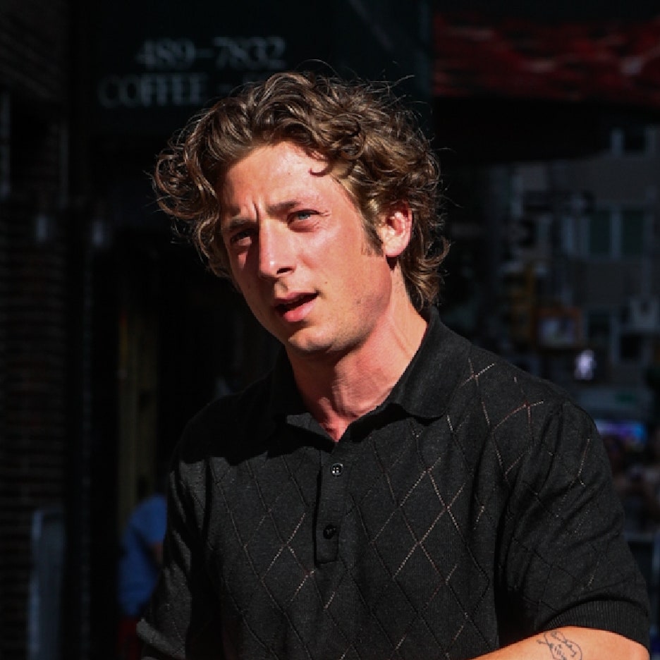 Where to get Jeremy Allen White's £1,000 knitted polo