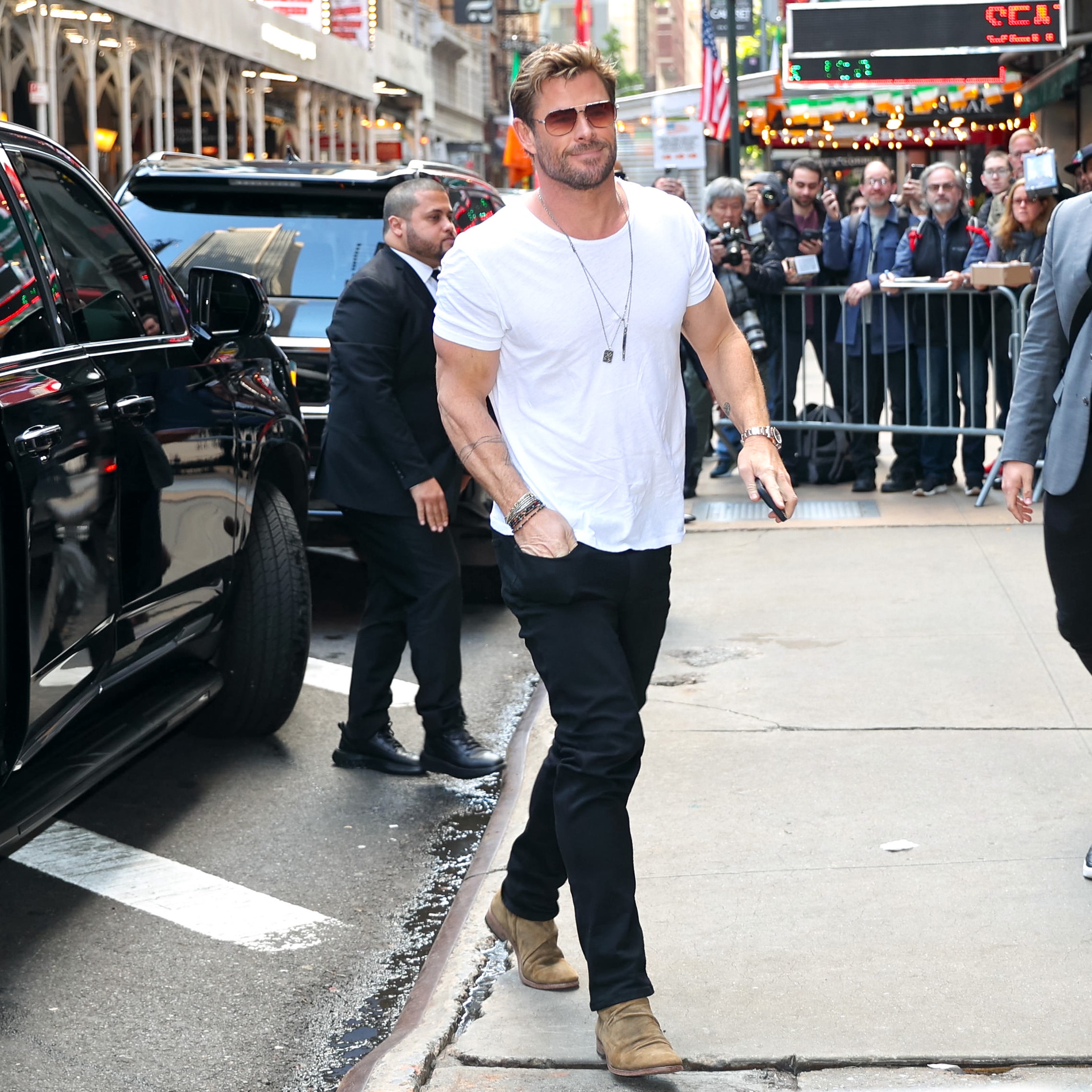 5 pasos para usar jeans como Chris Hemsworth y verte siempre genial
