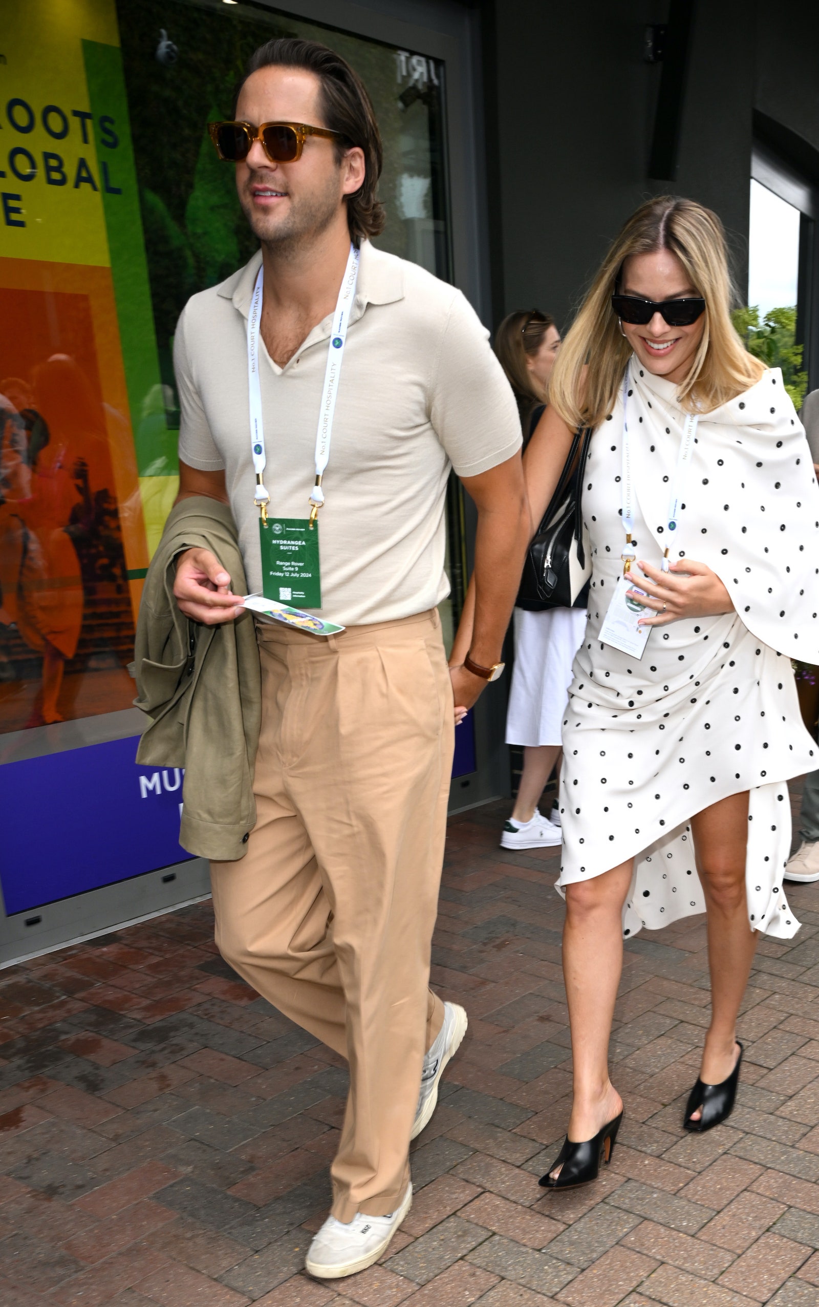 Tom Ackerley es uno de los hombres mejor vestidos de 2024