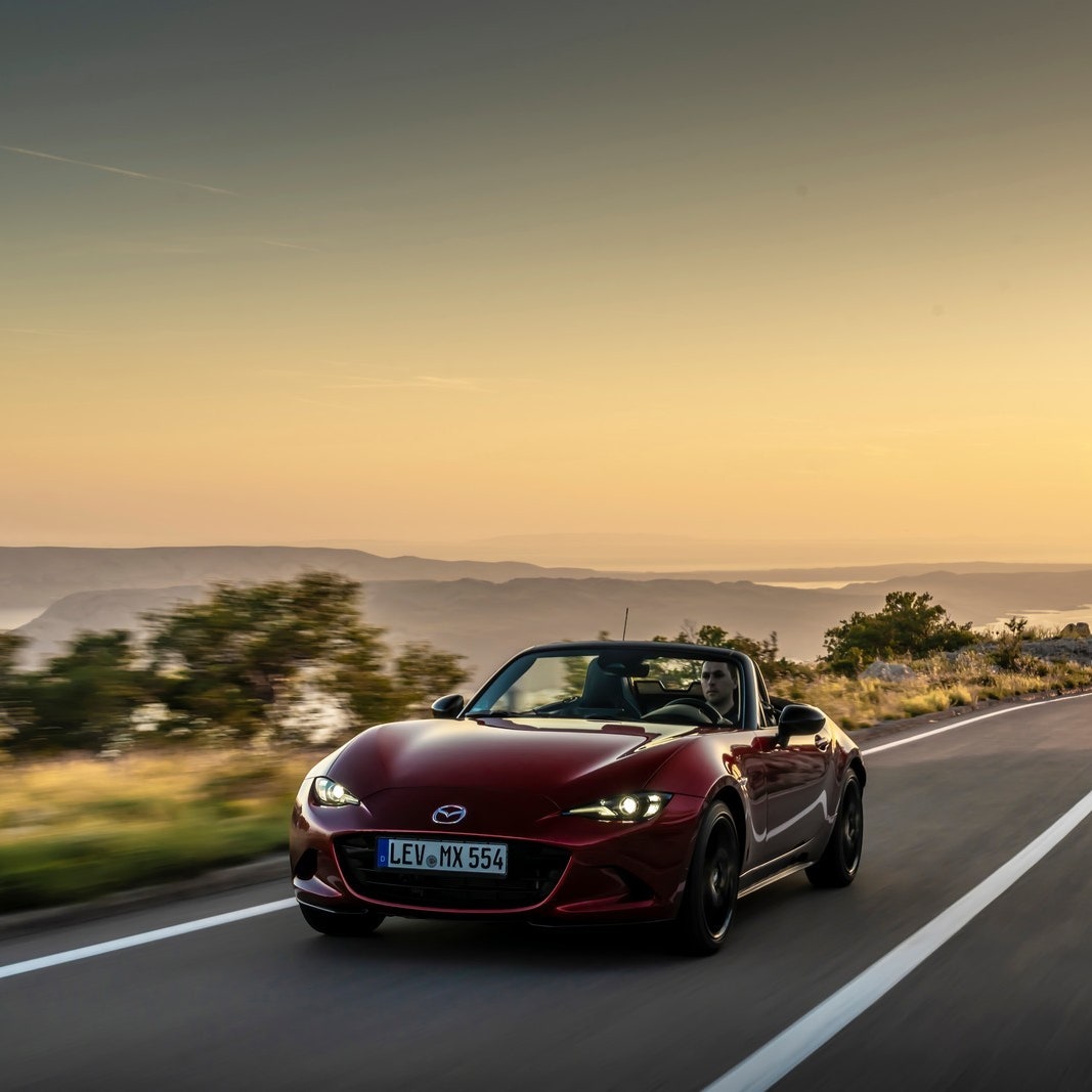 第四代「Mazda MX-5」改款登場，滿載純粹的日系小跑樂趣