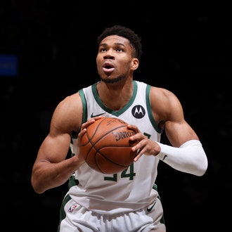 Let Giannis Take His Sweet Time to Shoot Free Throws