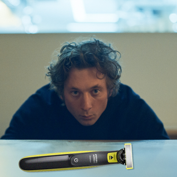 Jeremy Allen White Uses a $40 Gadget to Carm-elize His Arms