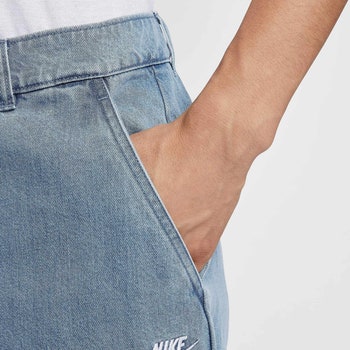 Por qué estos vaqueros de Nike son los mejores jeans que puedes tener ahora mismo