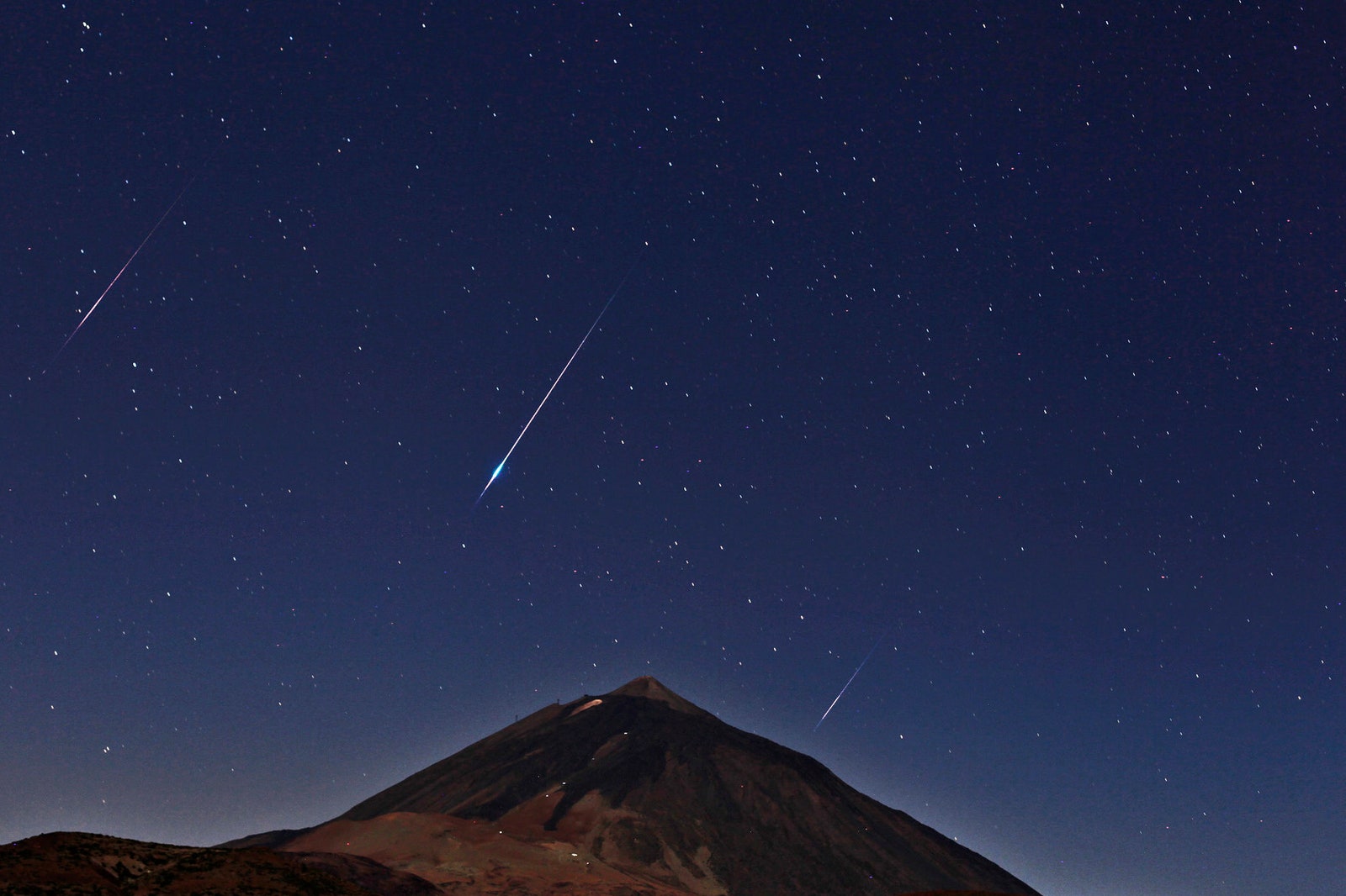 Perseidas sobre el Teide