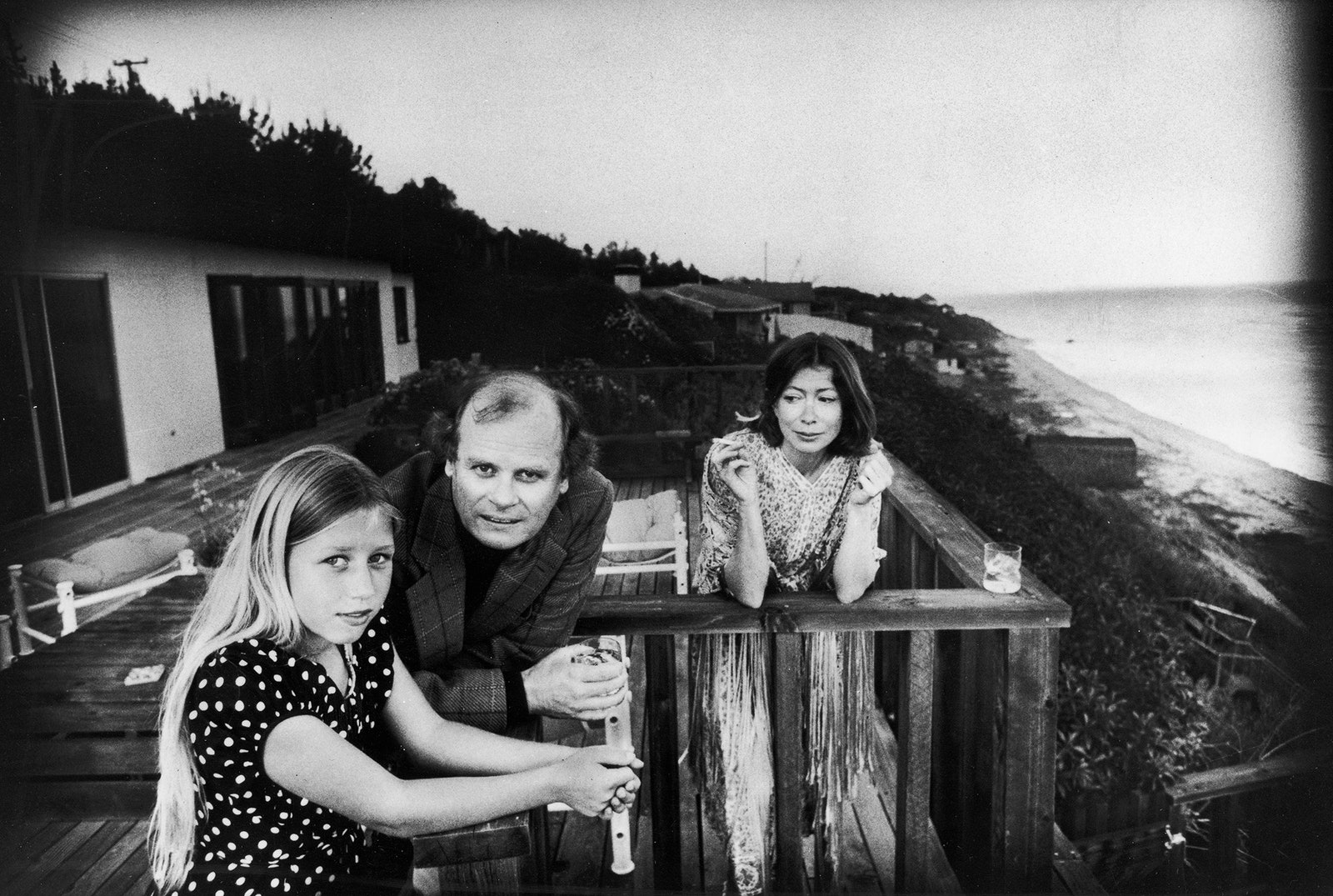 Joan Didion con su marido y su hija en 1976.