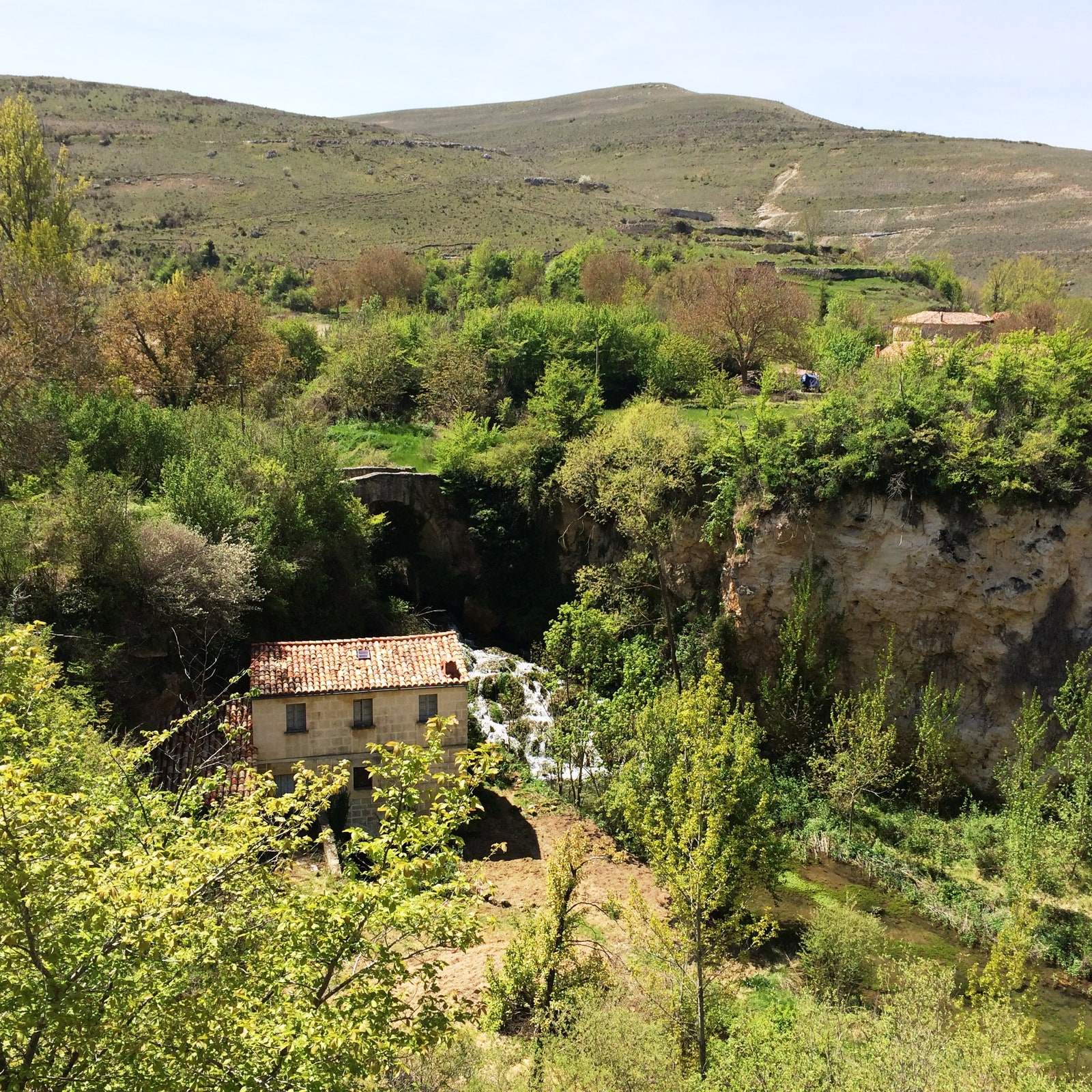 La ruta de Sedano: el viaje donde se forjó la historia de amor de Miguel Delibes