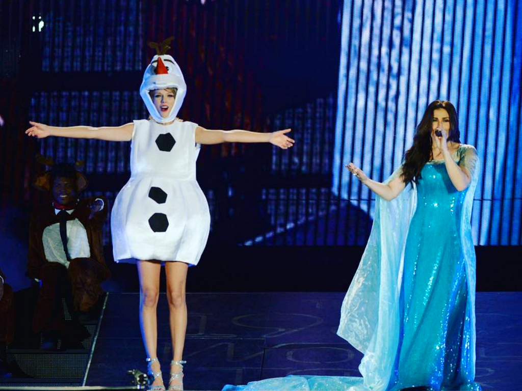 Taylor Swift’s 1989 Tour Went as 'Frozen' For Halloween