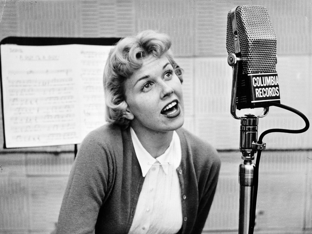 Doris Day, Musical Icon of the 50s and 60s, Dies at 97