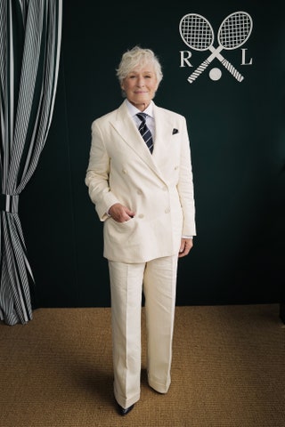 グレン・クローズ、ウィンブルドンGlenn Close wearing Ralph Lauren attends the Ralph Lauren Suite during The Championships Wimbledon at...