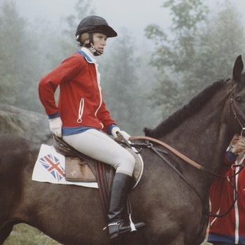 24 Throwback Photos Of Princess Anne And The Royal Family At The 1976 Olympic Games