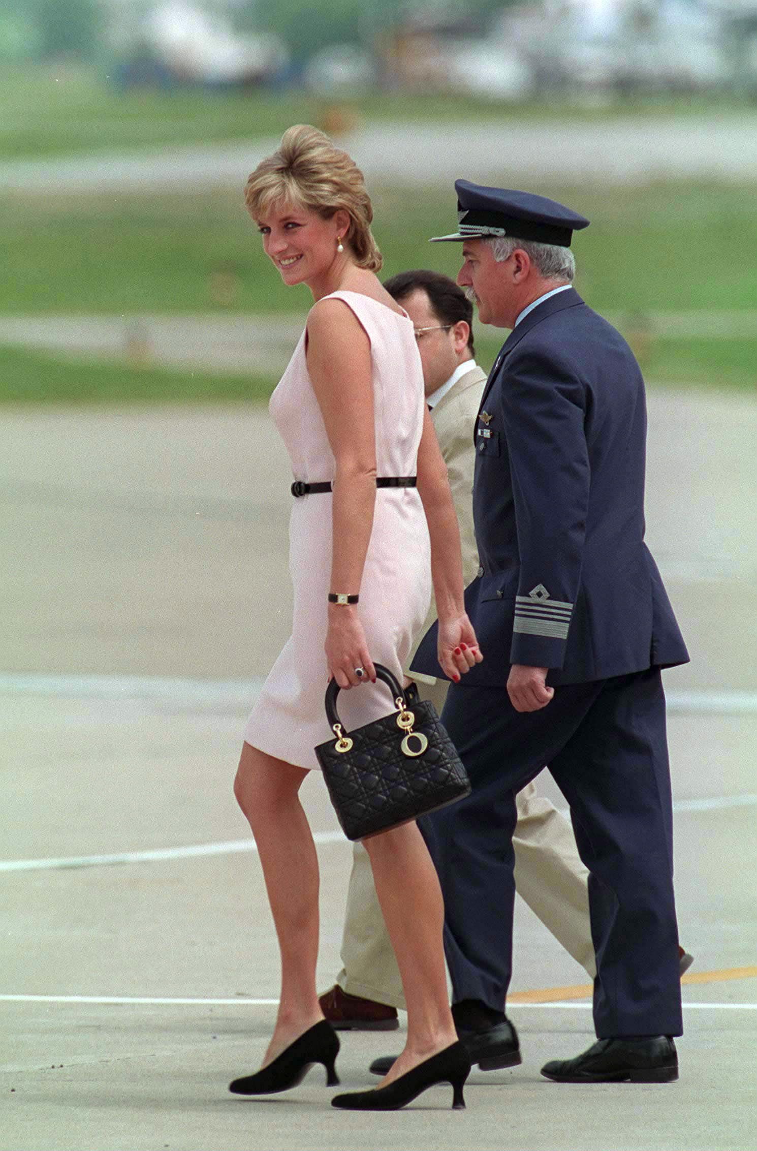 BUENOS AIRES ARGENTINA  NOVEMBER 26  Princess Of Wales At Buenos Aires Airport Argentina.