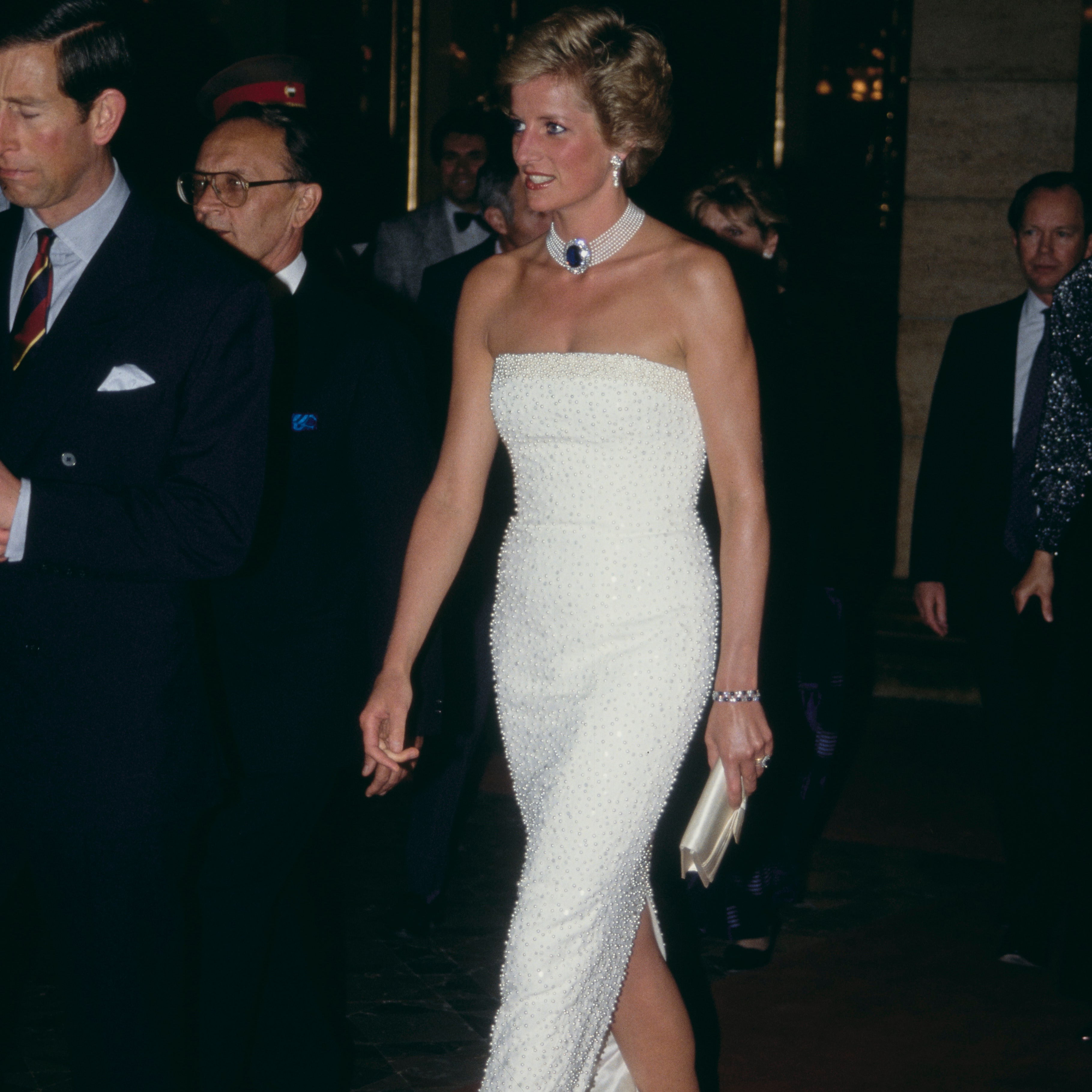 Prinzessin Diana in 10 legendären Looks von Catherine Walker, die Modegeschichte geschrieben haben