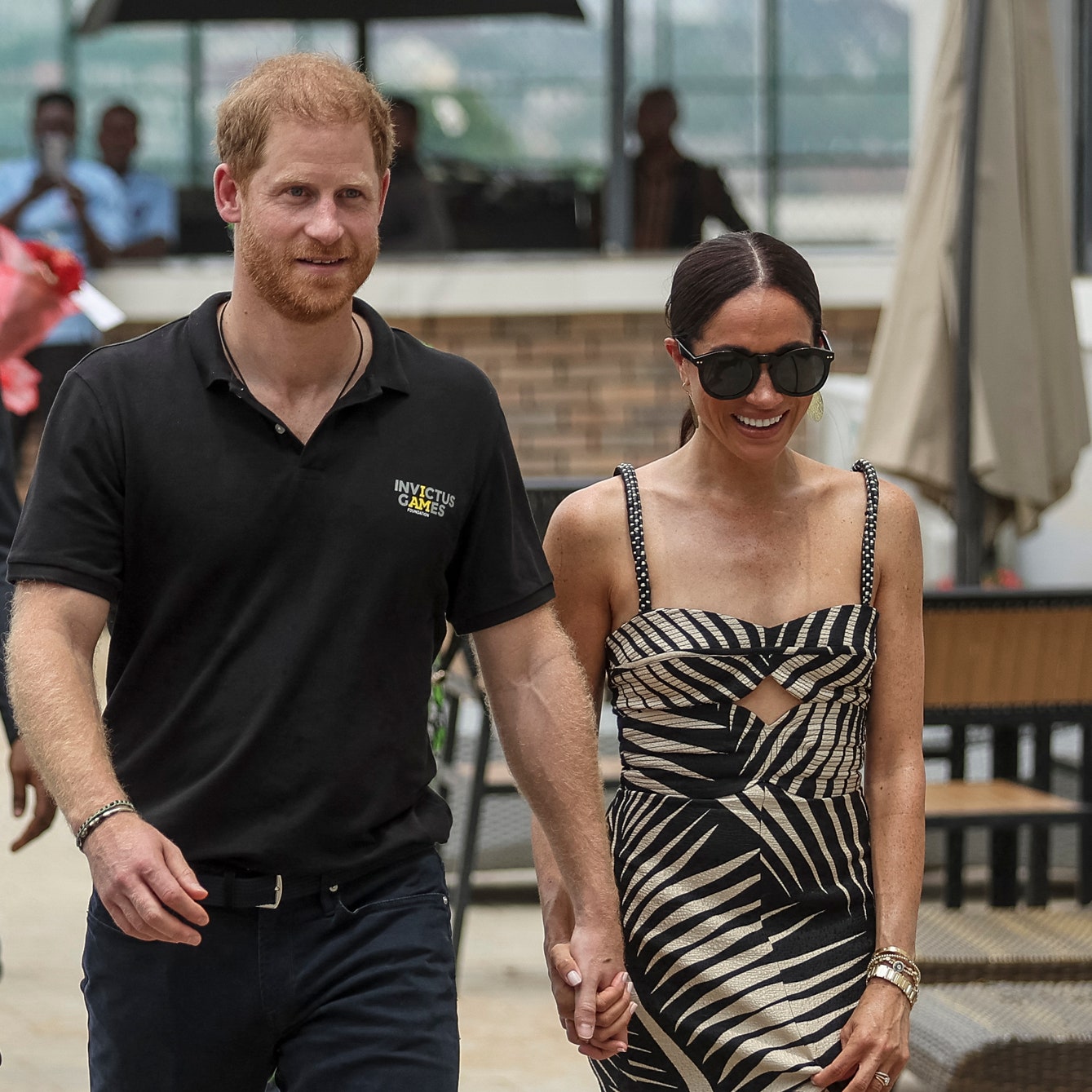 Meghan Markle setzt im Frühjahr 2024 überraschenderweise auf diese flachen Sandalen