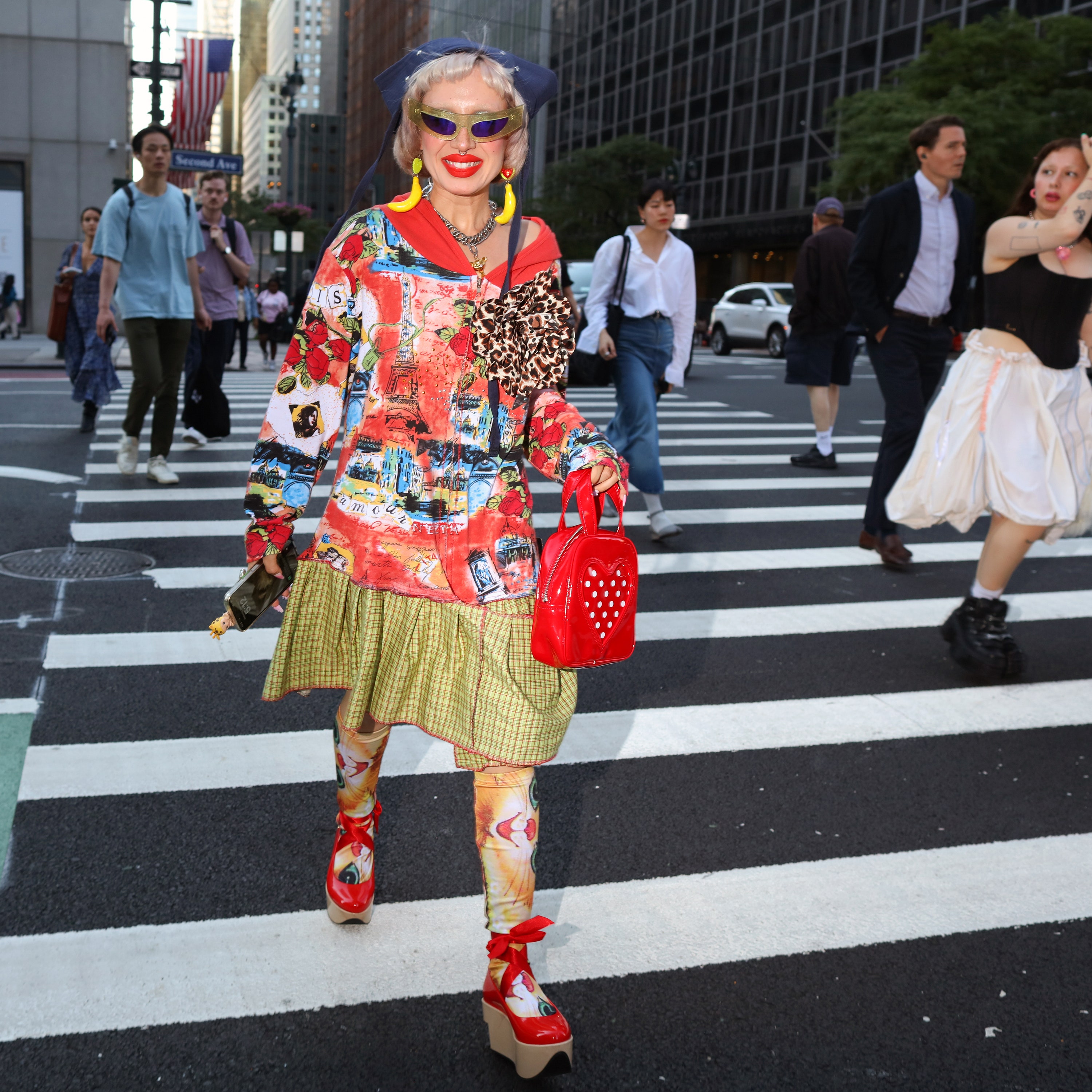 New York Fashion Week: Entdecken Sie die schönsten Streetstyle-Looks der Frühjahr/Sommer-Shows 2025