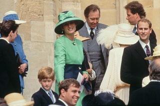 lady di look invitada de boda conjunto verde