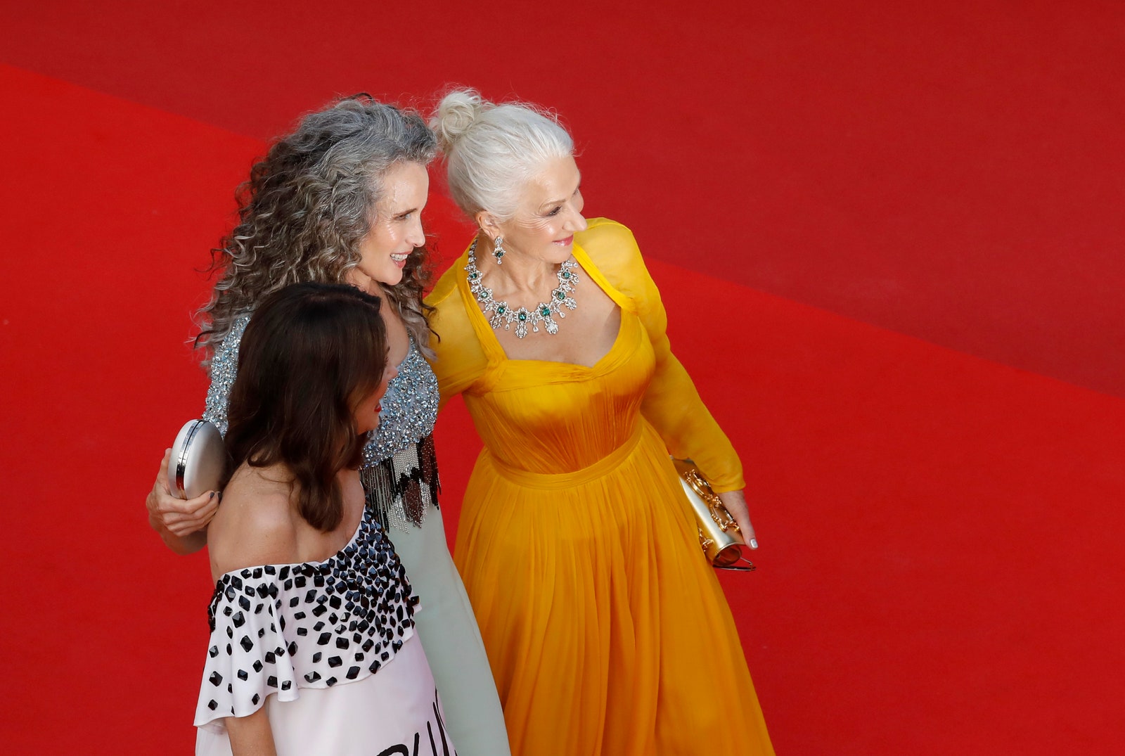 pelo canas helen mirren andie mcdowell alfombra roja cannes 2021