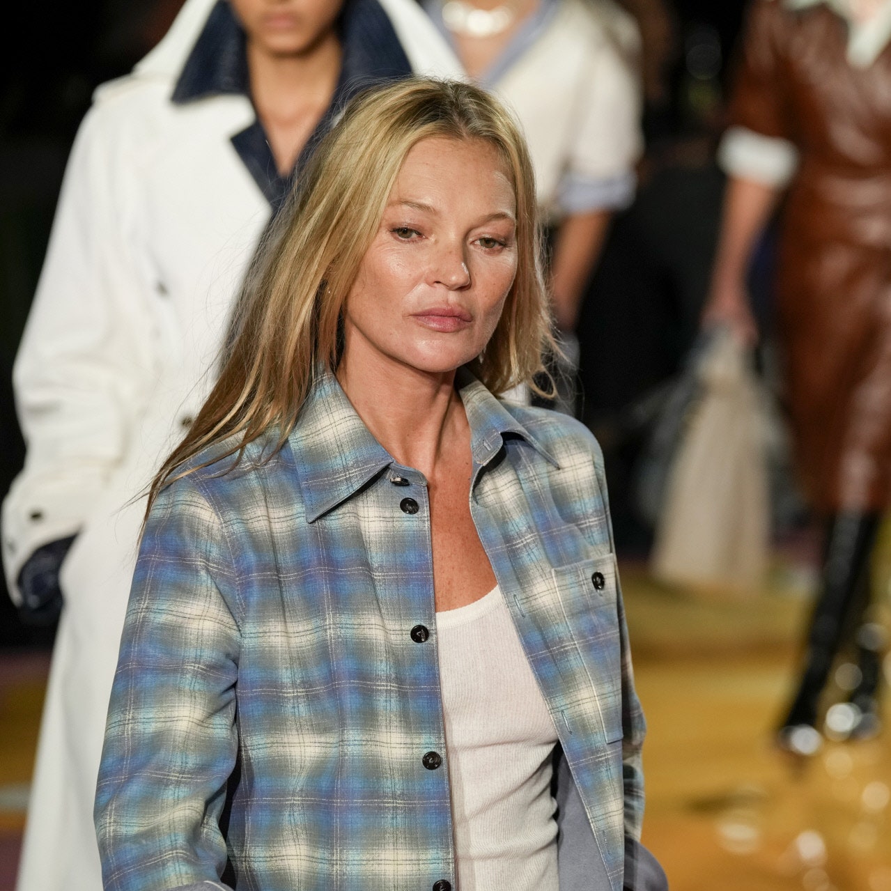 Sí, Kate Moss se ha subido a la pasarela de Bottega Veneta