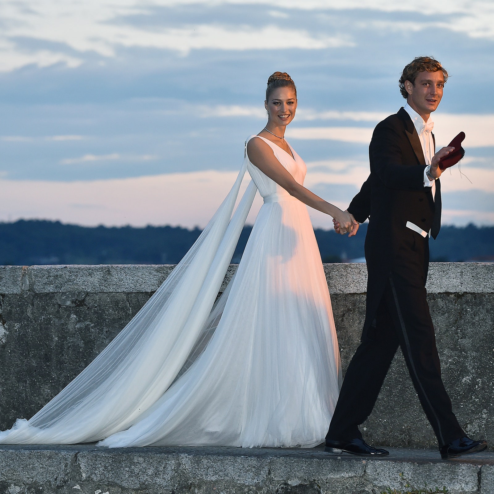 De Valentino a Armani Privé: los 5 vestidos de novia de Beatrice Borromeo en su boda con Pierre Casiraghi