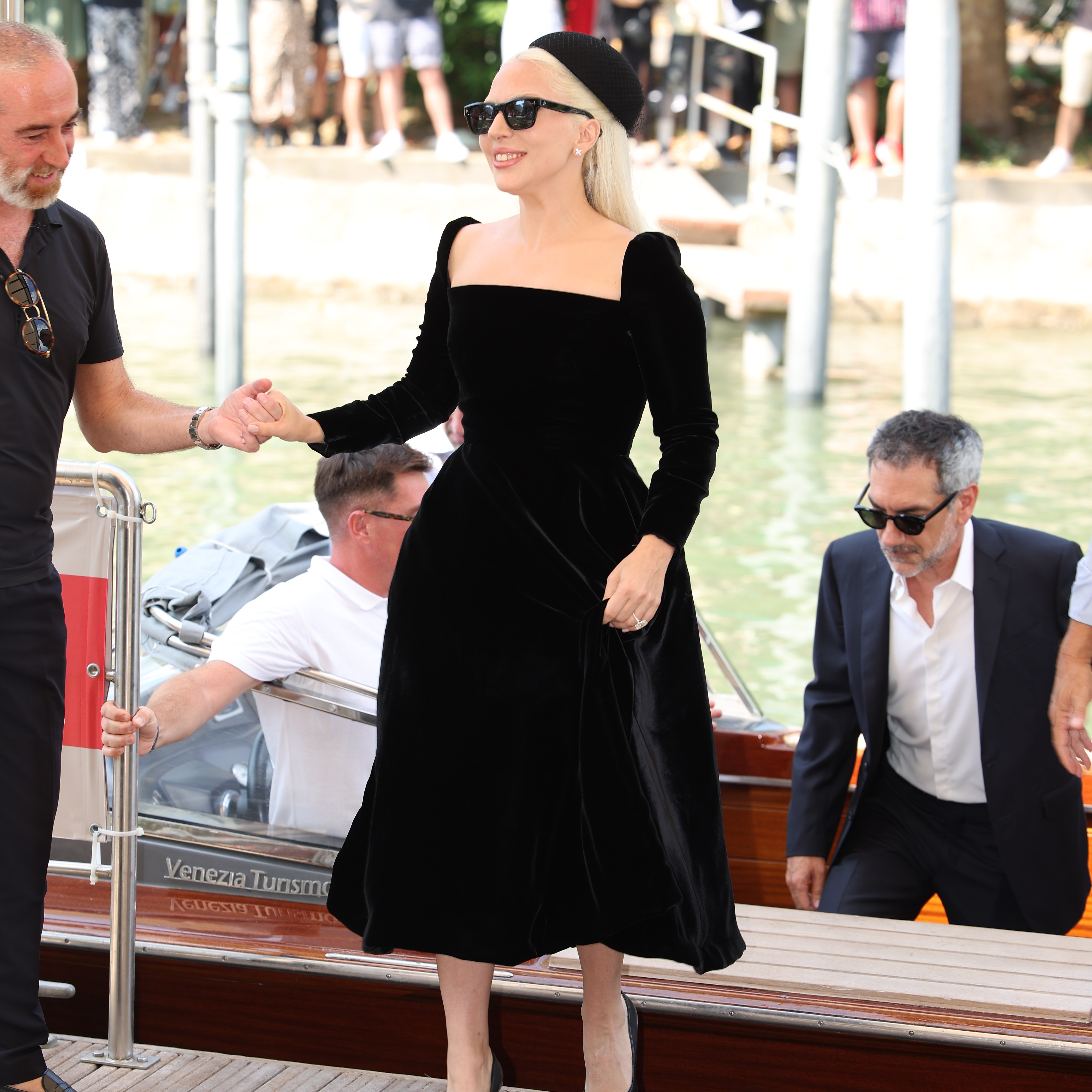 El retorno de los tacones con plataforma y el ‘look’ de Lady Gaga en el Festival de Venecia