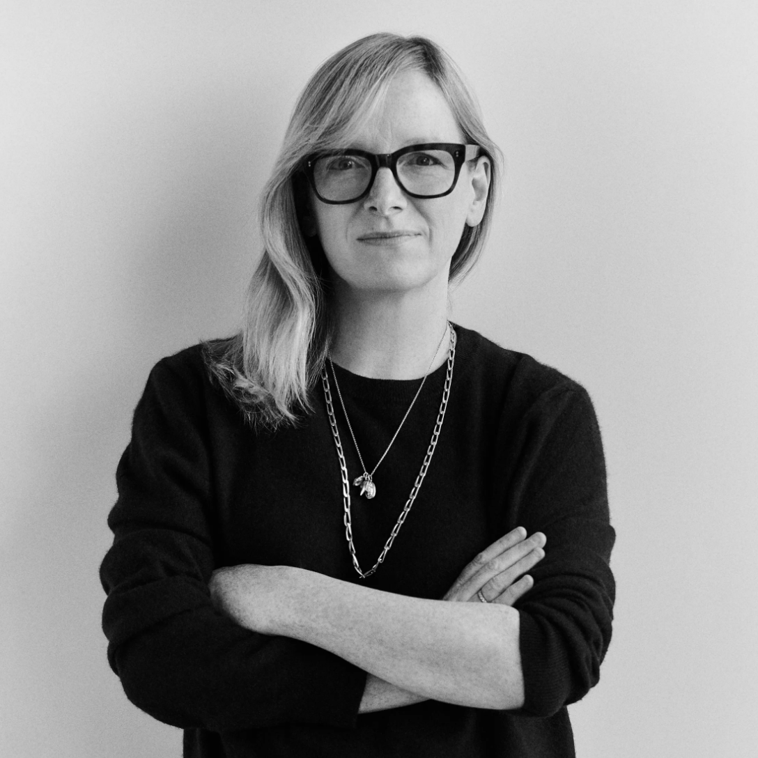 Sarah Burton, nueva directora creativa de Givenchy