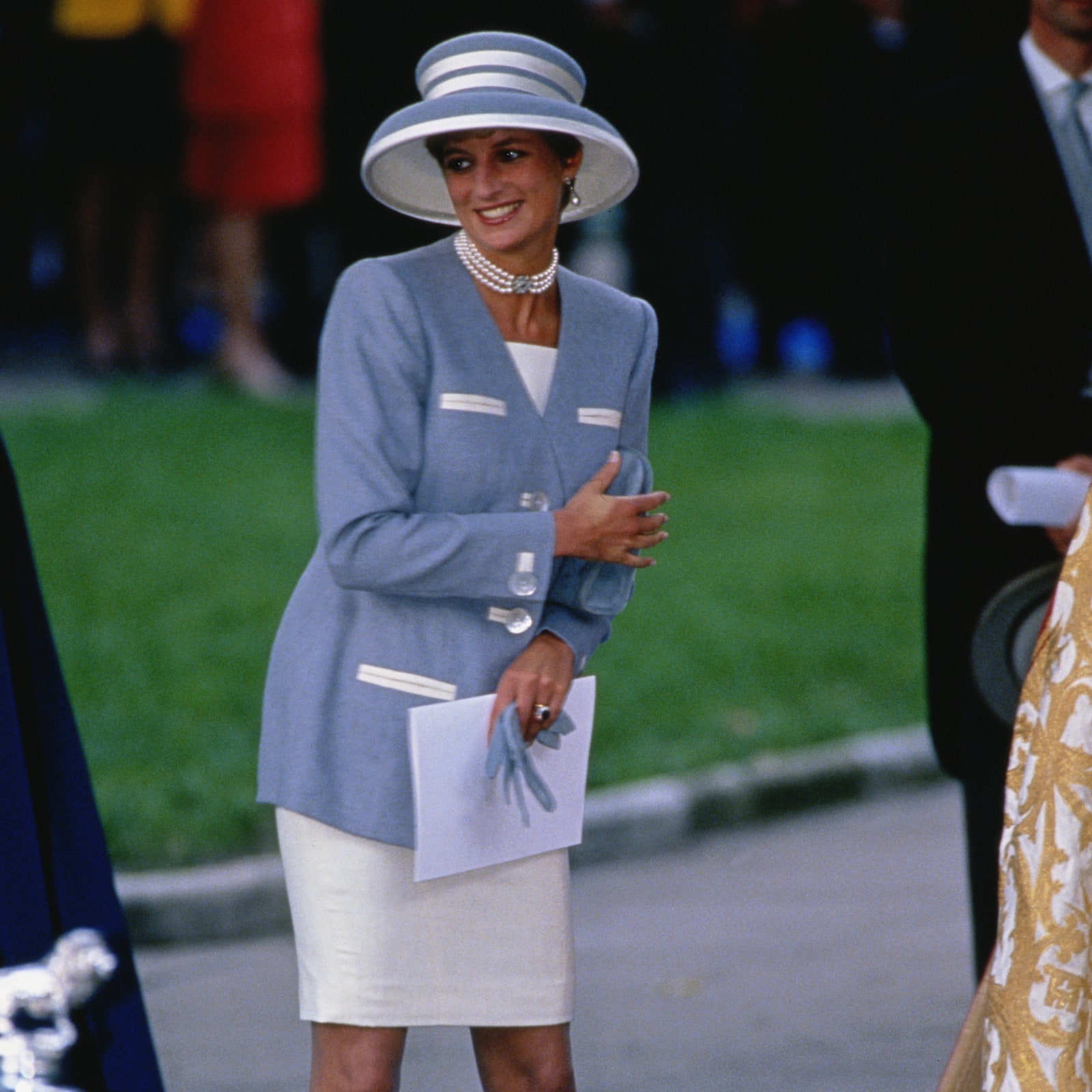 Comment s'habillait Lady Diana quand elle était invitée à un mariage ?