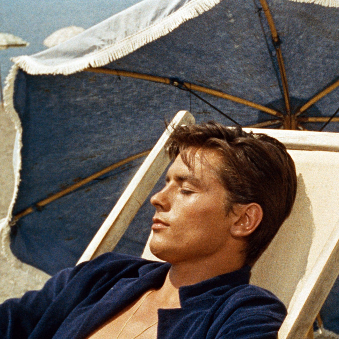 12 clichés brûlants d'Alain Delon dans Plein Soleil