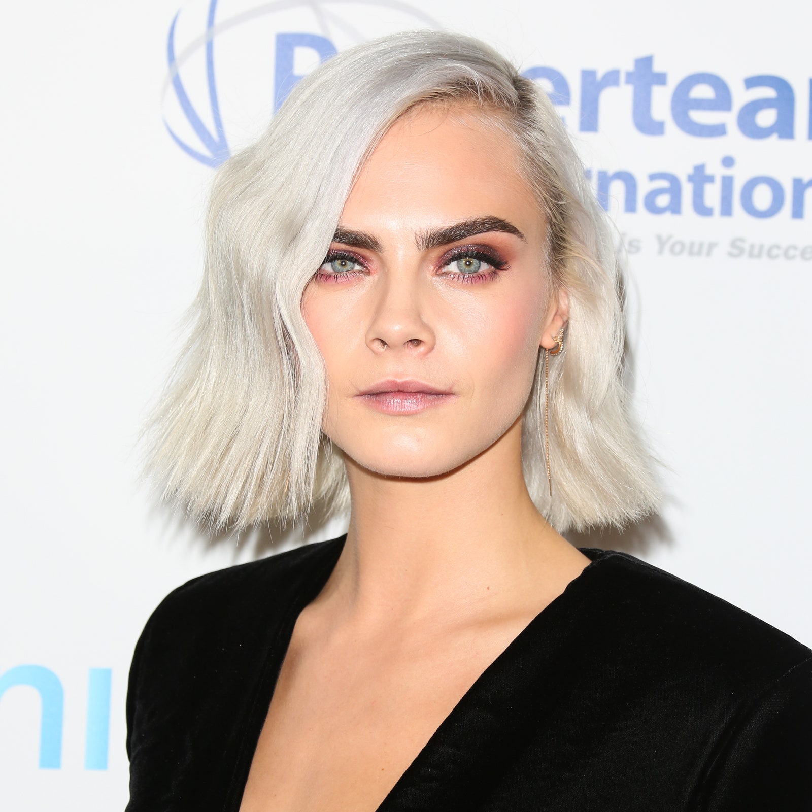 Cara Delevingne : ses 30 plus belles coiffures en images