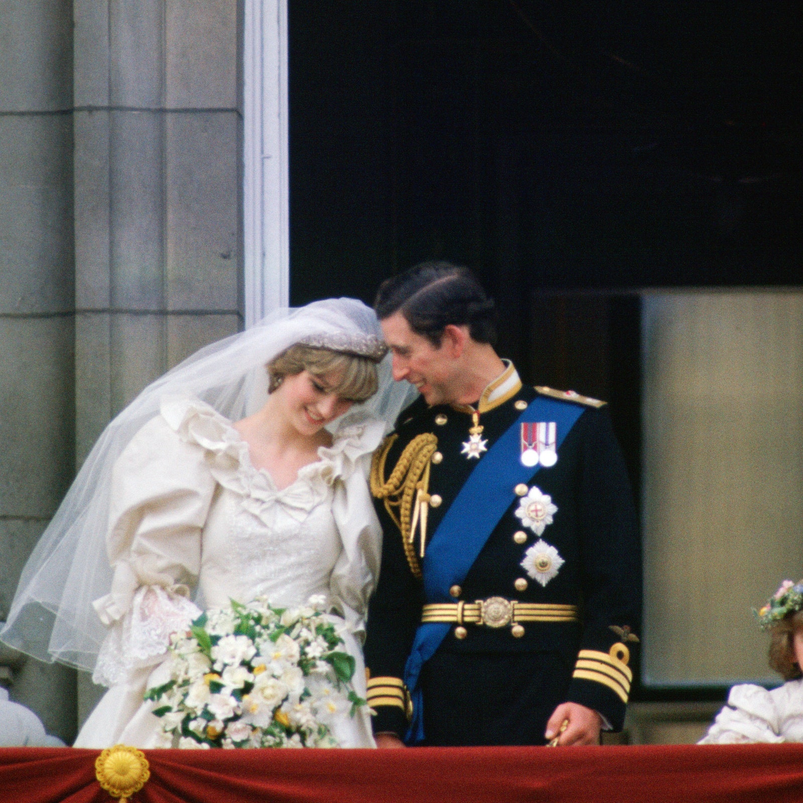 Saviez-vous que le voile de mariage de Lady Diana avait été brodé la nuit en secret et par une seule femme ?