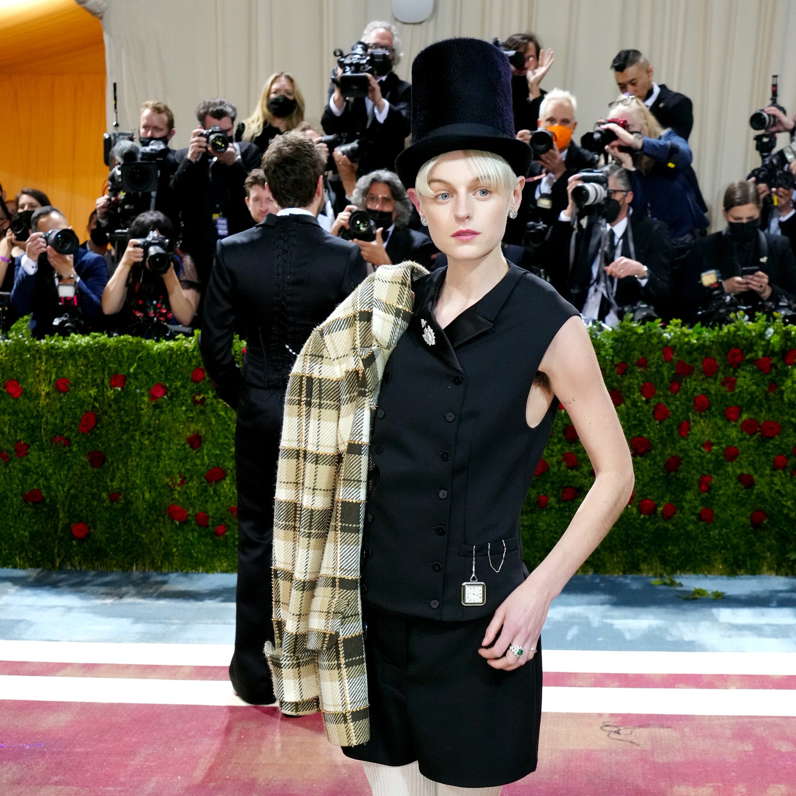 Au Met Gala, les deux actrices qui incarnent Lady Di dans The Crown lui ont rendu hommage