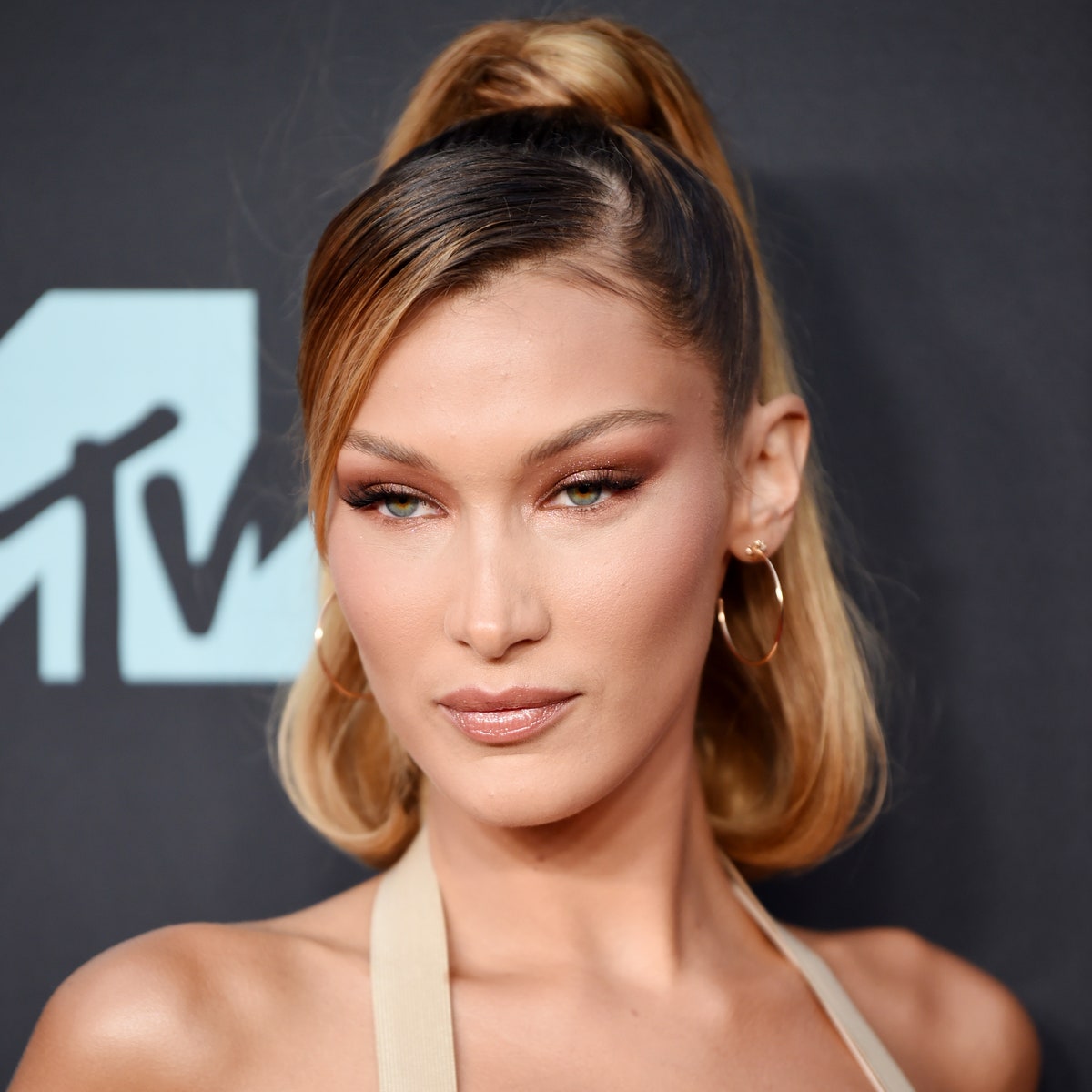 Bella Hadid : ses plus belles coiffures en images