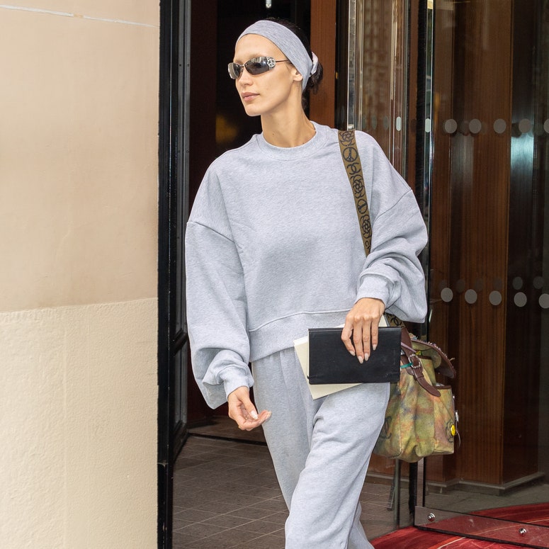 Bella Hadid succombe à la tendance balletcore