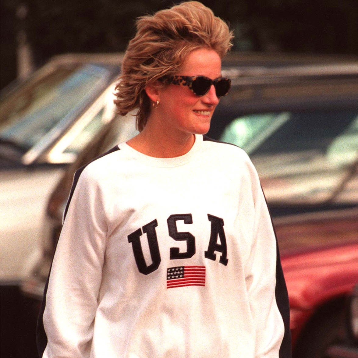 Quelle est la signification derrière les pulls favoris de Lady Diana dans les années 1990 ?