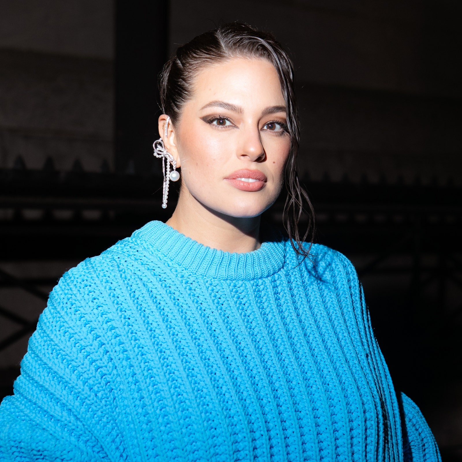 Et si on osait cette tendance bijoux pointue comme Ashley Graham ?