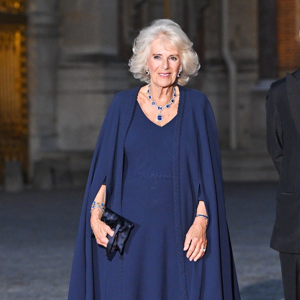 À Versailles, la reine Camilla s'approprie l'élégance à la française