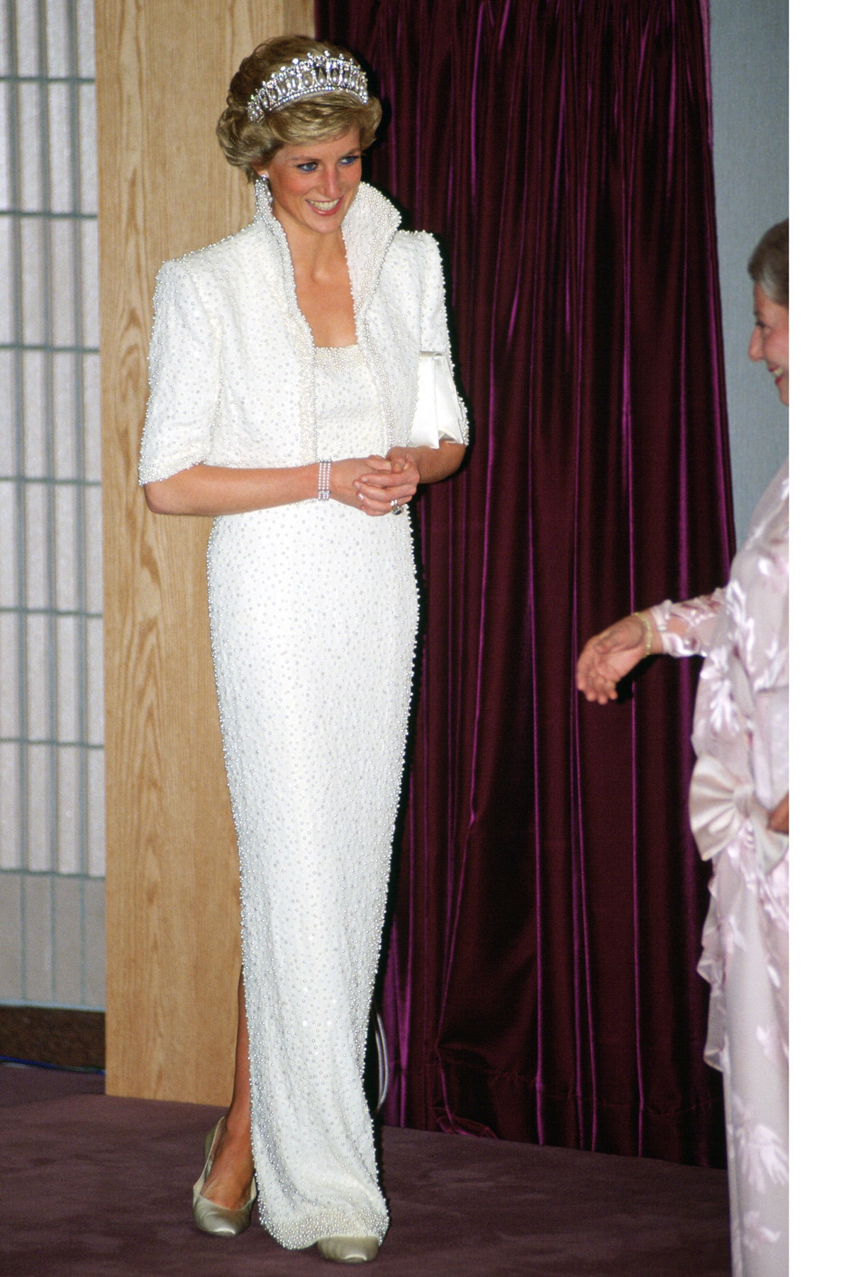 Lady Diana porte la robe Elvis.