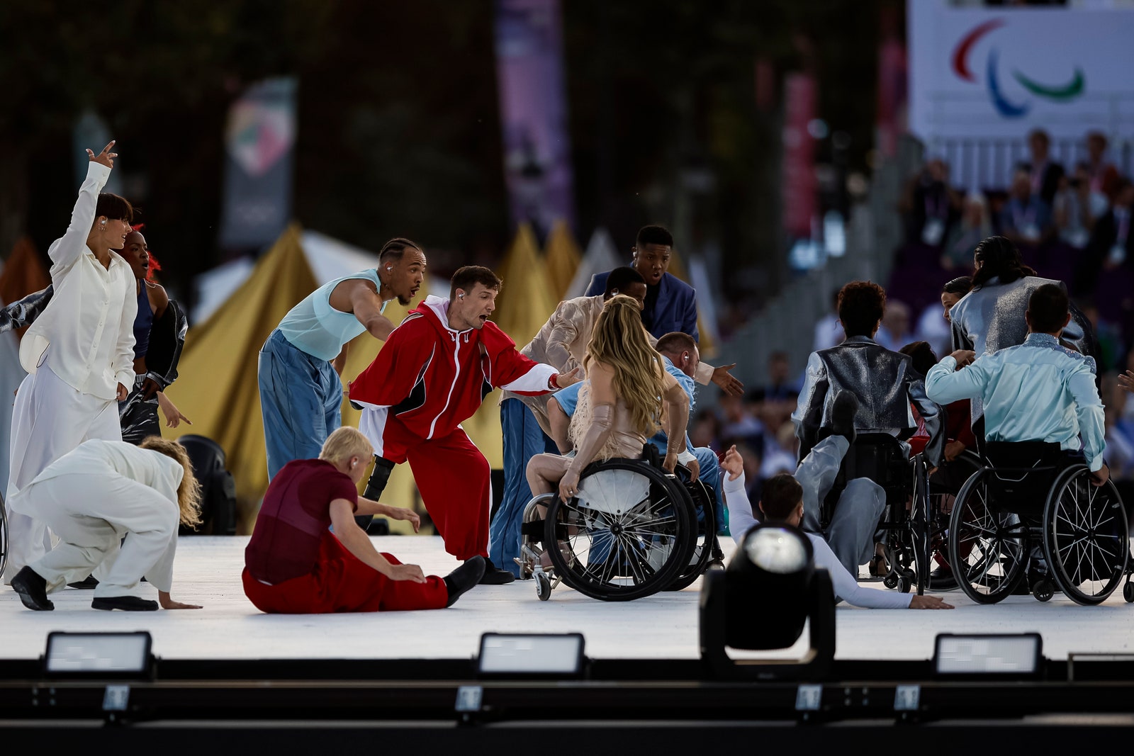 LouisGabriel Nouchi signe les costumes des Jeux Paralympiques de Paris 2024