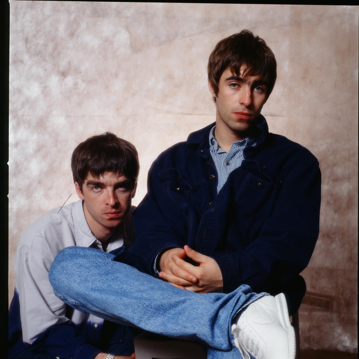 Pourquoi les looks Britpop d'Oasis continuent de nous inspirer