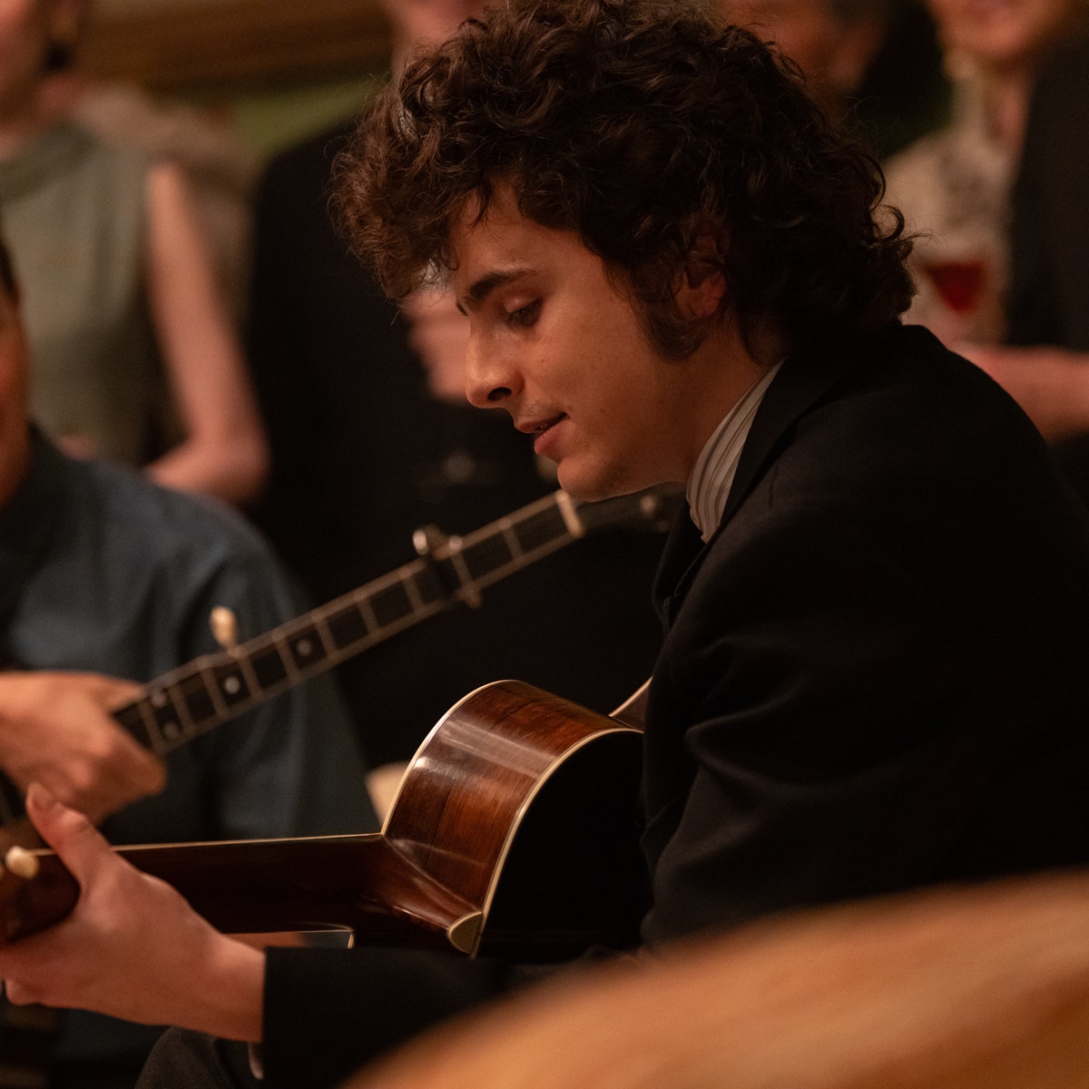 Timothée Chalamet se dévoile en Bob Dylan dans une première bande-annonce