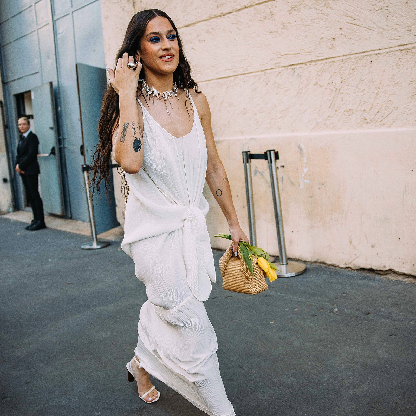 Las novias de hoy ya no son aburridas, ahora llevan jeans, faldas y vestidos modernos