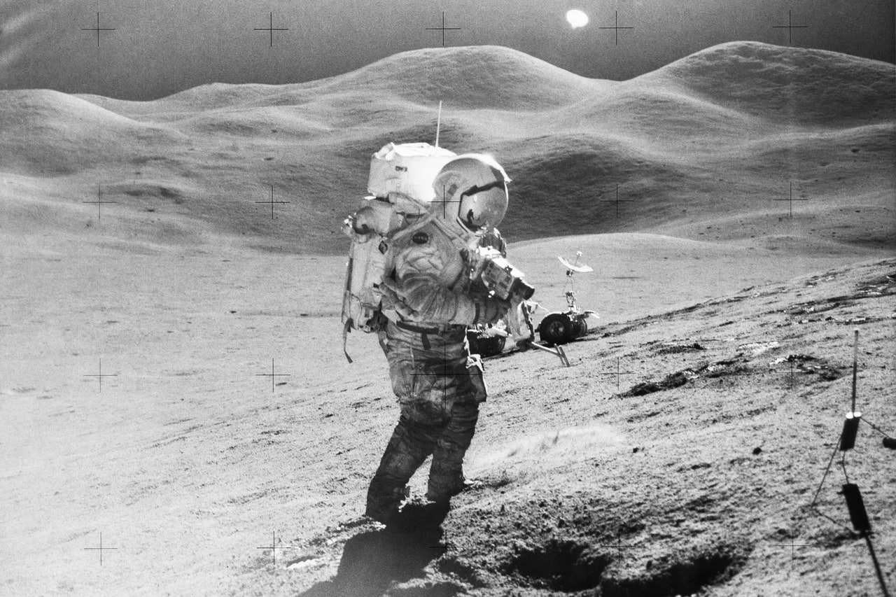 How to Simulate Walking on the Moon&-Without Leaving the Planet